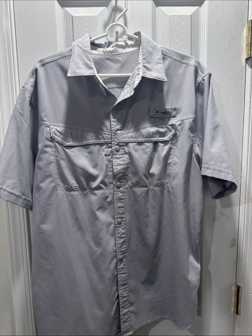 Columbia Light Gray Short Sleeve Venting Fishing Shirt